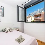 Lea, * Makarska