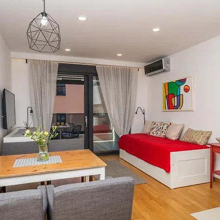 Lea, Apartament *