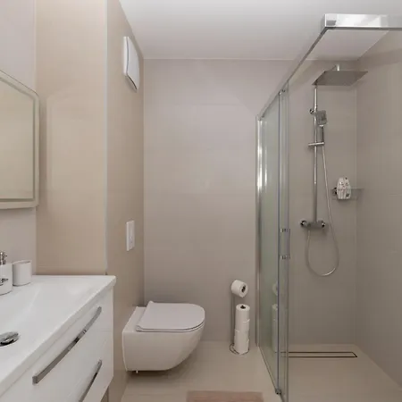 Lea, شقة ماكارسكا
