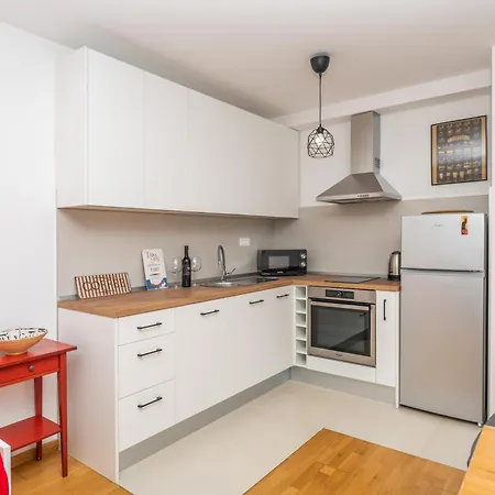 Lea, Apartman