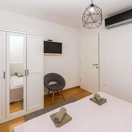 Apartament Lea,